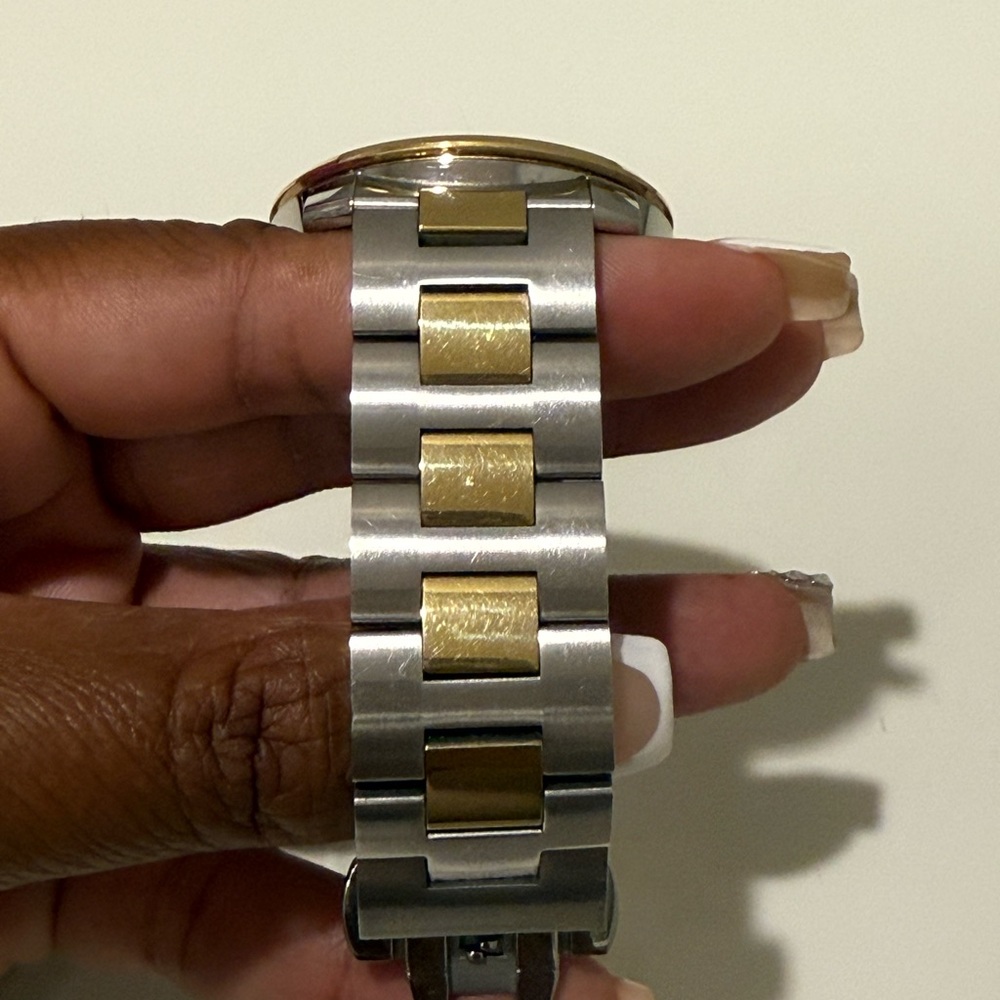 🔥Authentic Movado Bold Two-Tone Men Watch🔥 - Picture 4 of 8